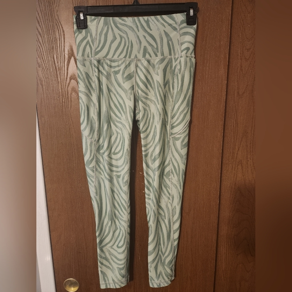 Xersion Mint Zebra Pattern Leggings